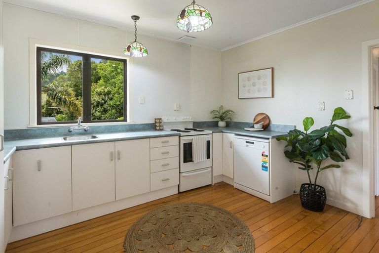 Photo of property in 36 Patui Avenue, Ngarimu Bay, Thames, 3575