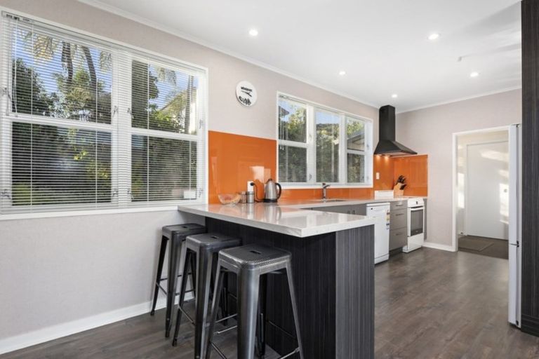 Photo of property in 21 Sunnyview Drive, Brown Owl, Upper Hutt, 5018