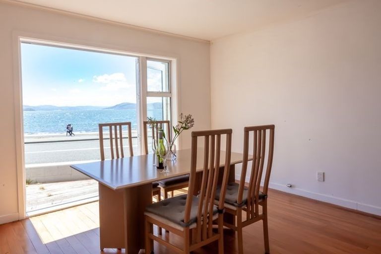 Photo of property in 35a Marine Parade, Seatoun, Wellington, 6022