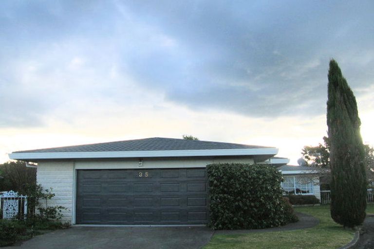 Photo of property in 35 Auckland Road, Greenmeadows, Napier, 4112