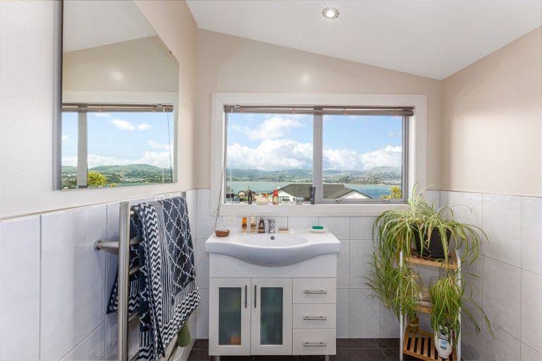 Photo of property in 3 Pendennis Point, Camborne, Porirua, 5026