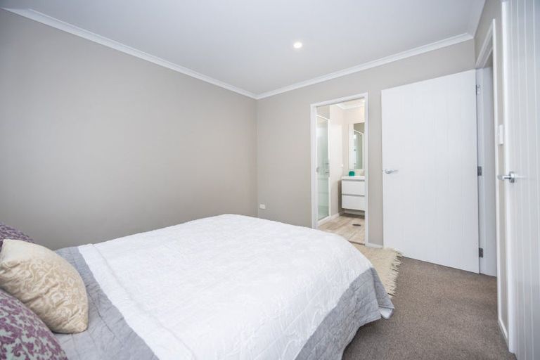 Photo of property in 2/30 Willoughby Street, Whitiora, Hamilton, 3200