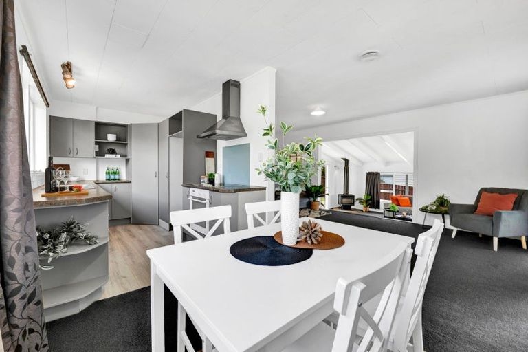 Photo of property in 168 Omata Road, Blagdon, New Plymouth, 4310