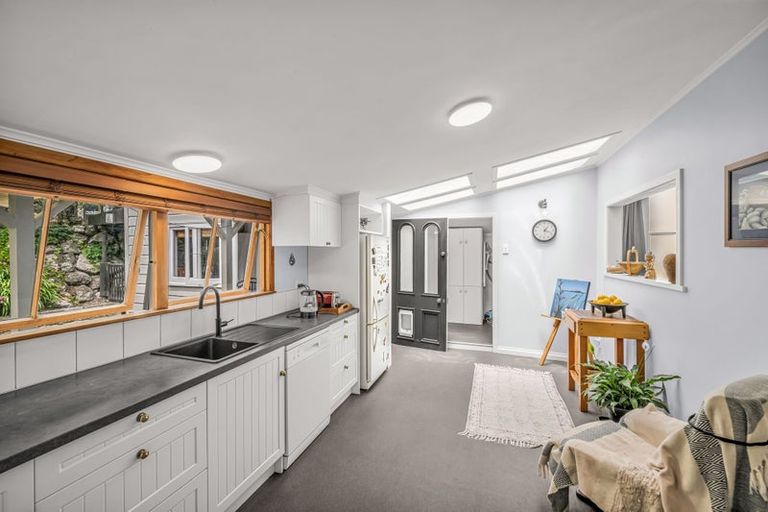 Photo of property in 125 Shakespeare Road, Bluff Hill, Napier, 4110