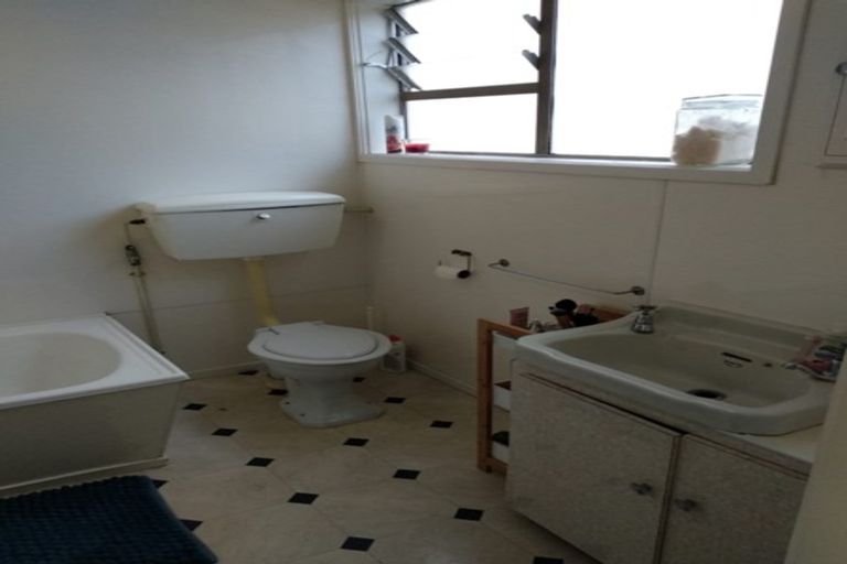 Photo of property in 52 Kirkcaldy Street, South Dunedin, Dunedin, 9012