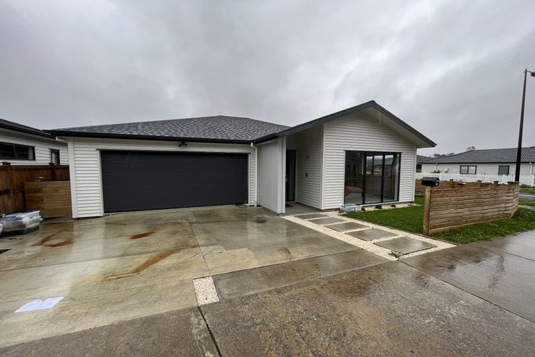 Photo of property in 11 Konoba Avenue, Kumeu, 0810