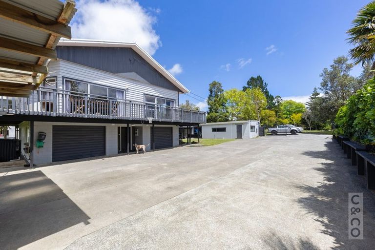 Photo of property in 24 Waikoukou Valley Road, Waimauku, 0812