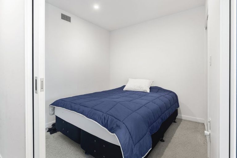 Photo of property in Alpha Apartments, 501/4 Elizabeth Street, Mount Victoria, Wellington, 6011