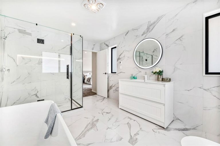 Photo of property in 13 Downpatrick Drive, Flat Bush, Auckland, 2019