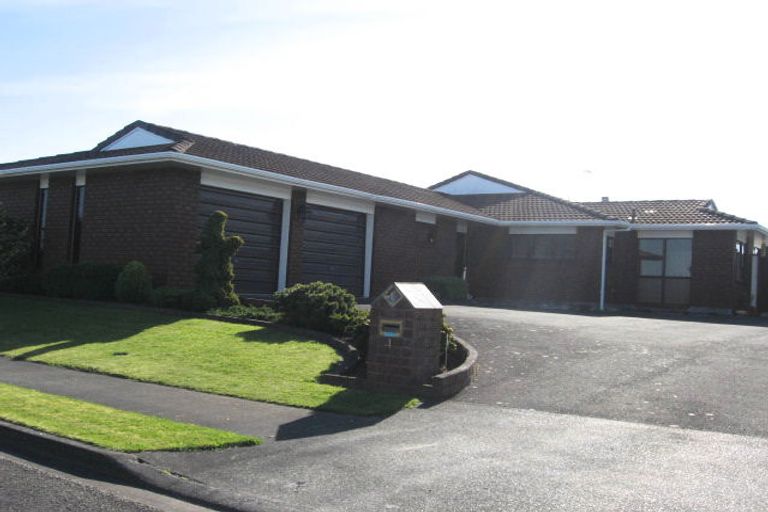 Photo of property in 4 Warwick Place, Springvale, Whanganui, 4501