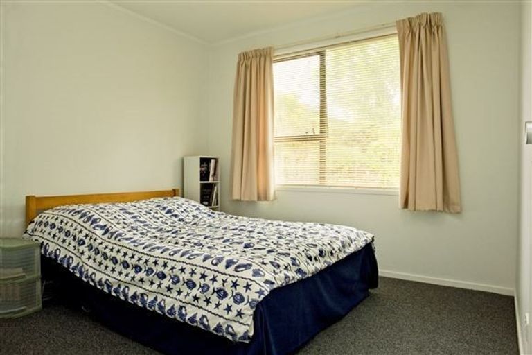 Photo of property in 19 Benita Place, Sunnyvale, Auckland, 0612