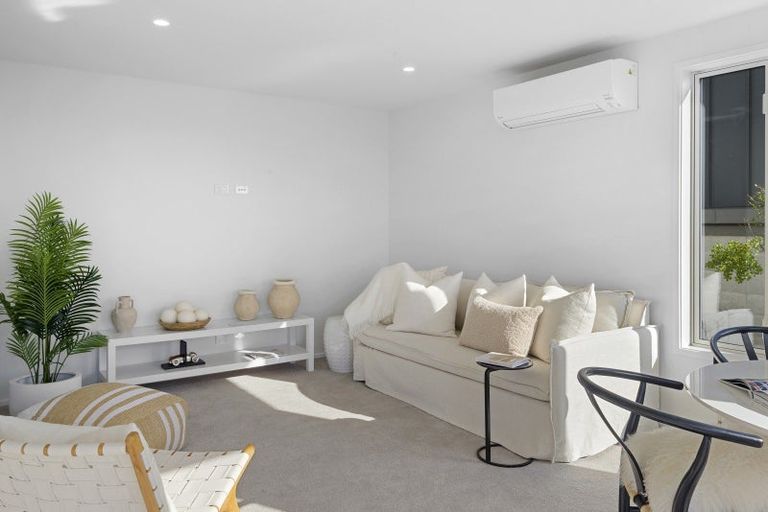 Photo of property in 1/19 Beachville Road, Redcliffs, Christchurch, 8081