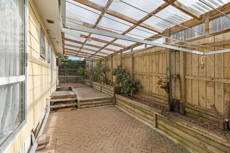 Photo of property in 1/111 Tirimoana Road, Te Atatu South, Auckland, 0602