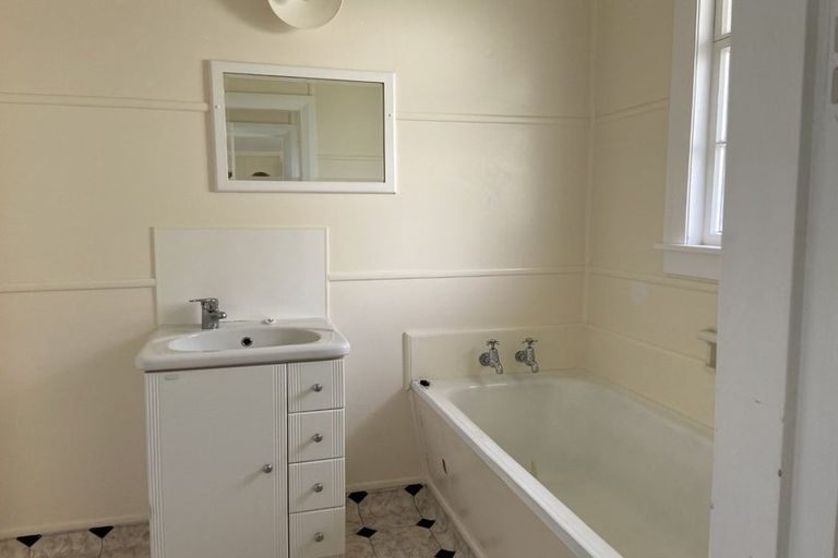 Photo of property in 9 Lynmouth Heights, Lynmouth, New Plymouth, 4310