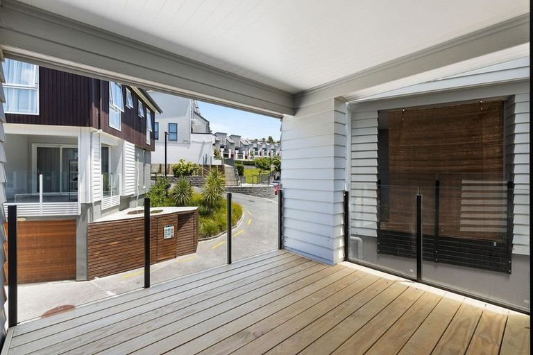 Photo of property in 72 Makamaka Lane, Albany Heights, Auckland, 0632