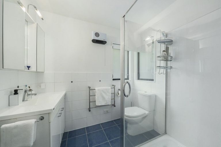 Photo of property in 56 Kapanui Road, Waikanae, 5036