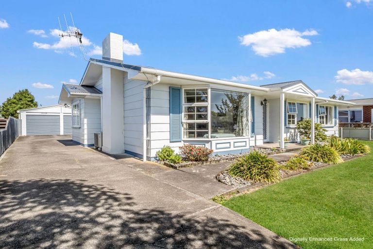 Photo of property in 34 Herbert Avenue, Cloverlea, Palmerston North, 4412