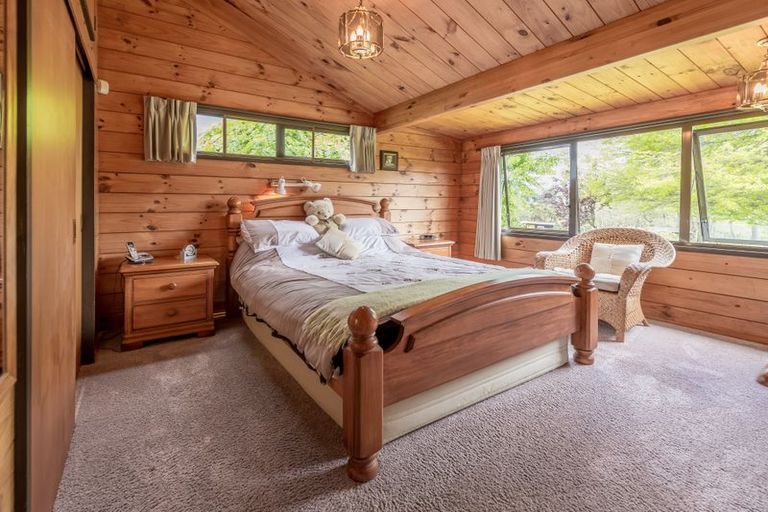 Photo of property in 237 Awa Road, Kumeu, 0891