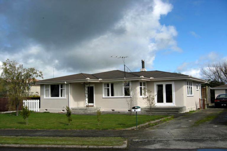 Photo of property in 1 Bledisloe Street, Solway, Masterton, 5810