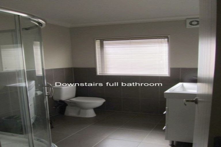 Photo of property in 11 Jomard Terrace, Northcross, Auckland, 0632