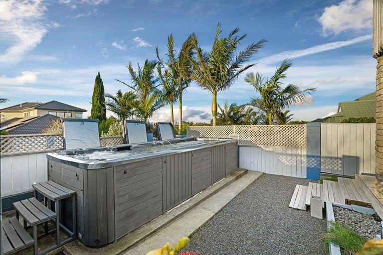 Photo of property in 8 Limeburners Close, Hobsonville, Auckland, 0618