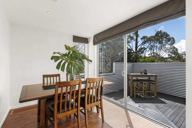 Photo of property in 2/20 Sycamore Drive, Sunnynook, Auckland, 0620