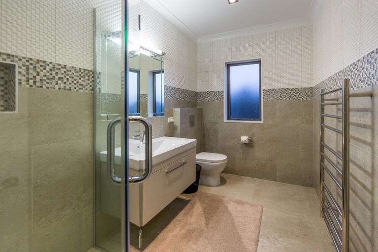 Photo of property in 15 Breton Close, Northwood, Christchurch, 8051