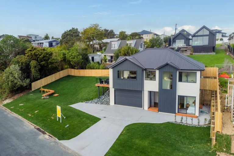 Photo of property in 12a Walbrook Road, Manly, Whangaparaoa, 0930