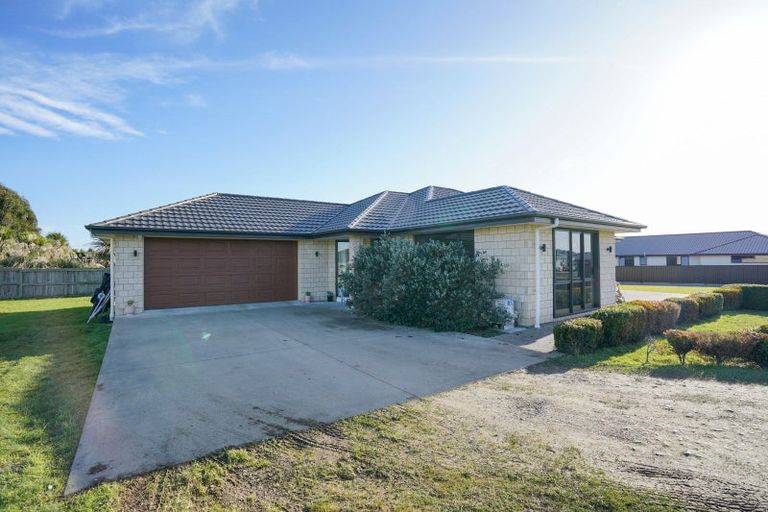 Photo of property in 28 Majestic Chance, Seaward Bush, Invercargill, 9812