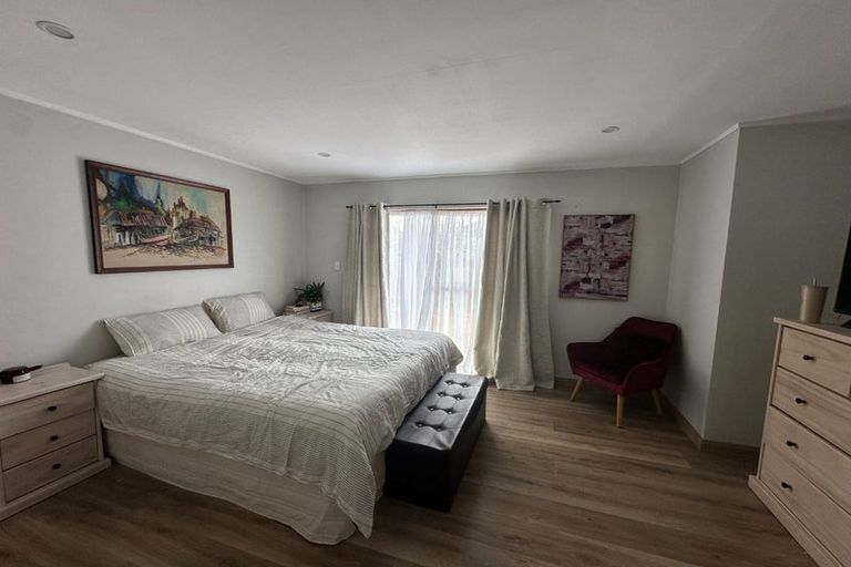 Photo of property in 16a Brian Crescent, Stanmore Bay, Whangaparaoa, 0932