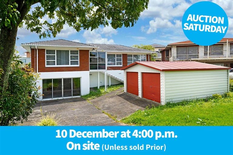 Photo of property in 176 Edmonton Road, Te Atatu South, Auckland, 0610