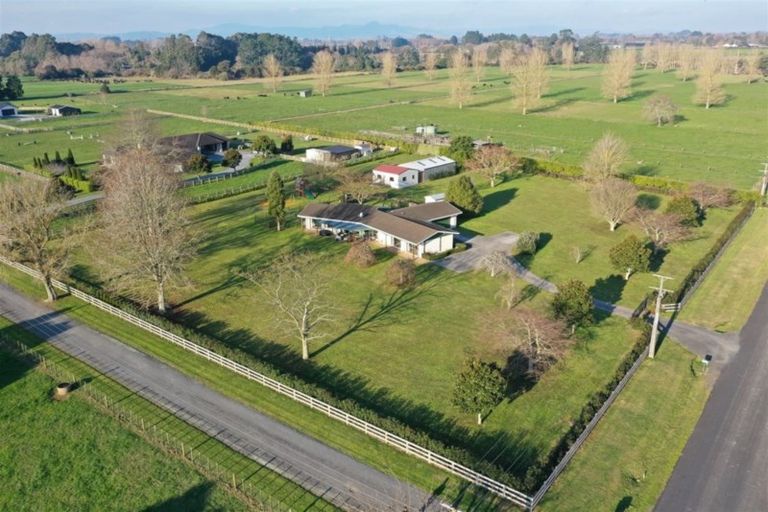 Photo of property in 35 Lissette Road, Newstead, Hamilton, 3286