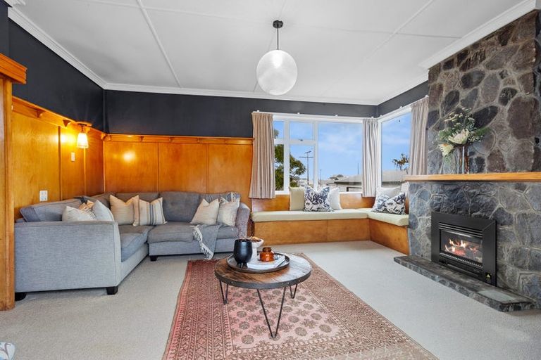 Photo of property in 13 Paynters Avenue, Strandon, New Plymouth, 4312