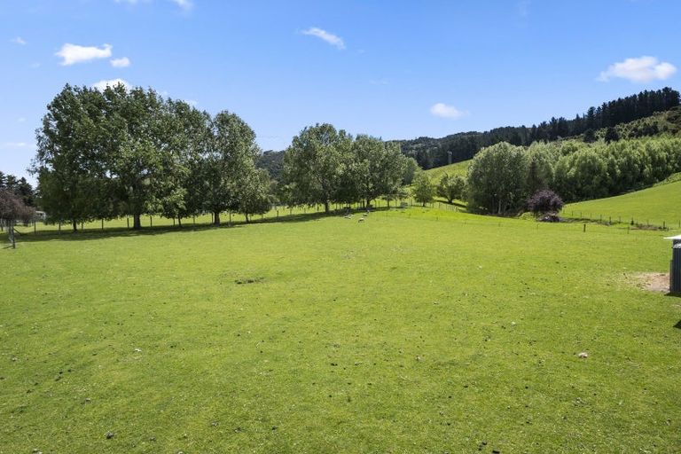 Photo of property in 30 Tara Hills Drive, North Taieri, Mosgiel, 9092