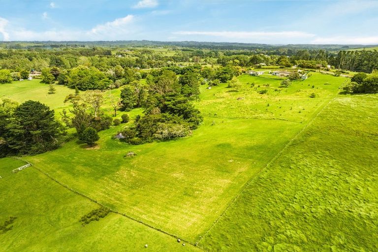 Photo of property in 30 Wilks Road, Dairy Flat, Albany, 0794