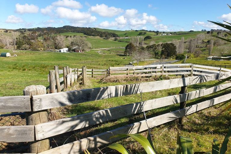 Photo of property in 42 Jumna Road, Maungaturoto, 0587