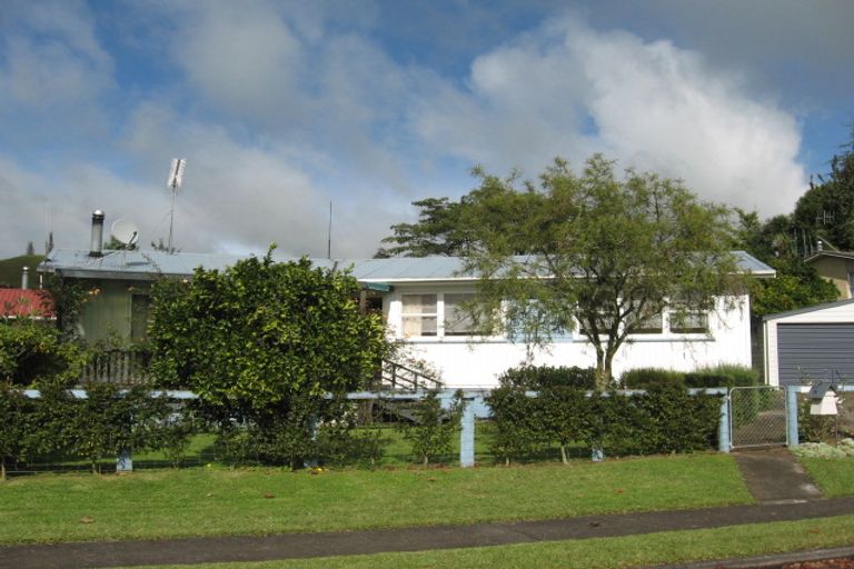 Photo of property in 15 Frances Street, Tirau, 3410