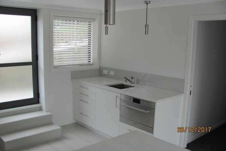 Photo of property in 12 Meadowvale Avenue, Forrest Hill, Auckland, 0620