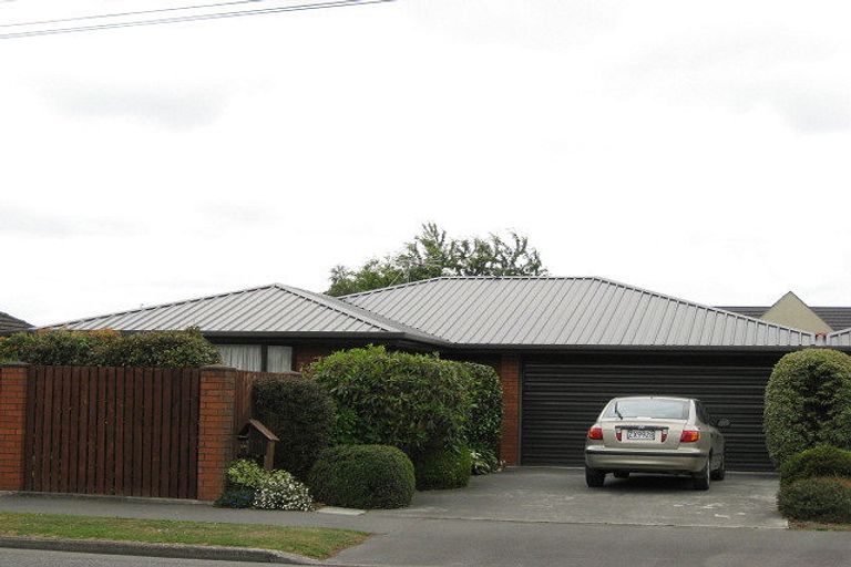 Photo of property in 2/84 Withells Road, Avonhead, Christchurch, 8042