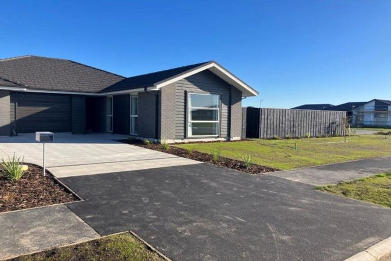 Photo of property in 120 Broadway Parade, Rolleston, 7615