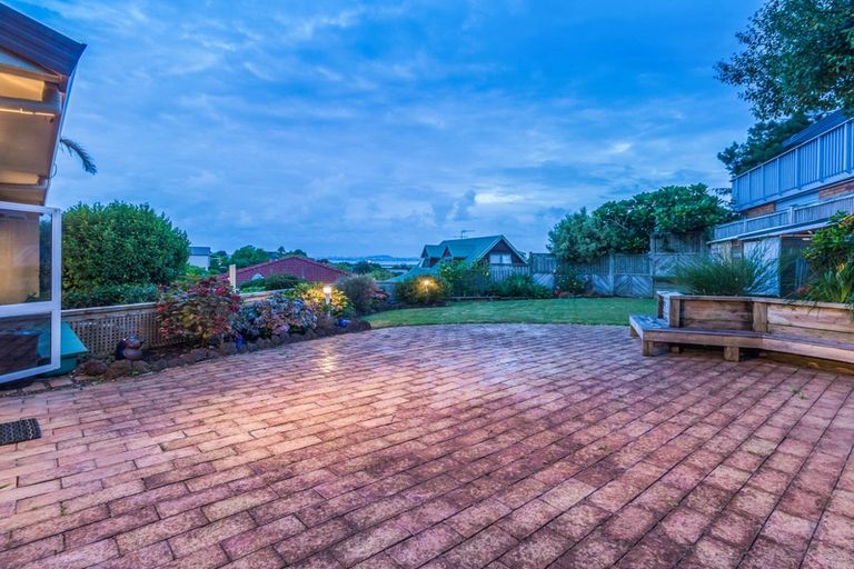 Photo of property in 14 Sailfish Drive, West Harbour, Auckland, 0618