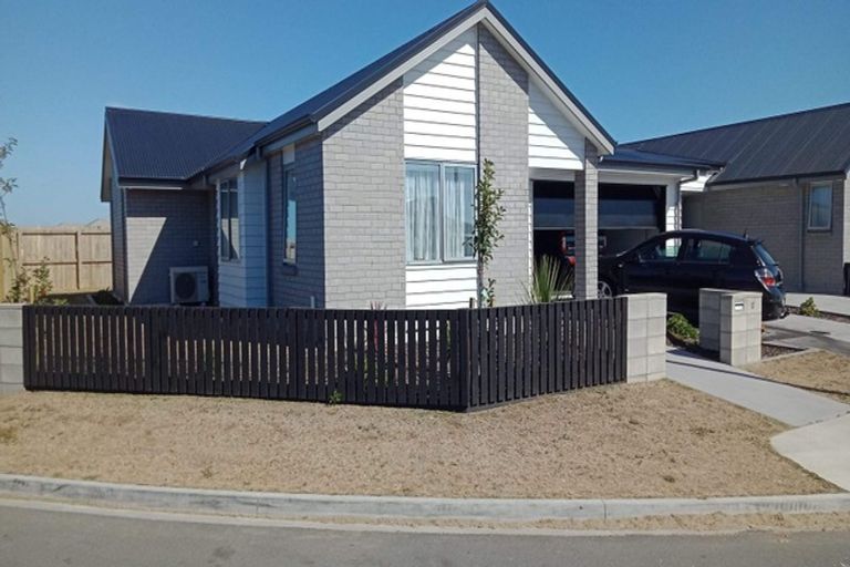 Photo of property in 52 Crown Street, Papamoa, 3118