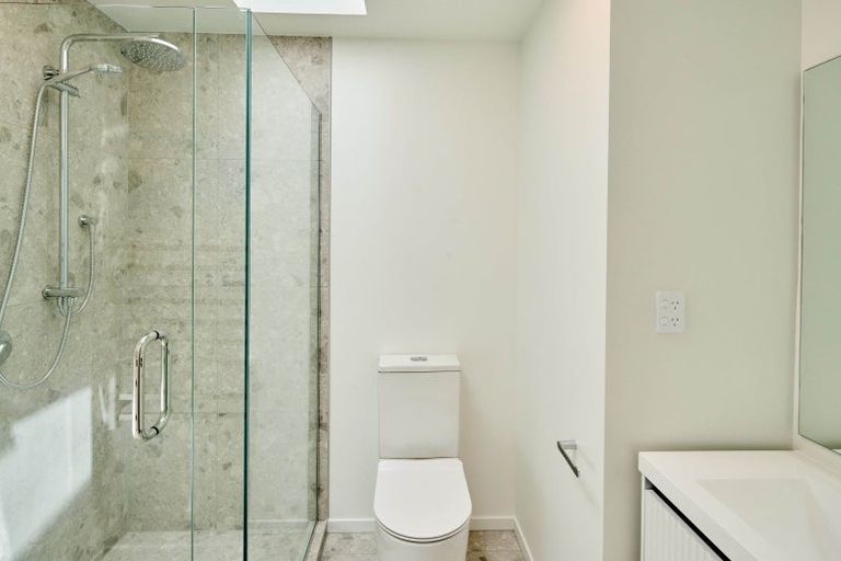 Photo of property in 17/10 Pascoe Avenue, Paremata, Porirua, 5026