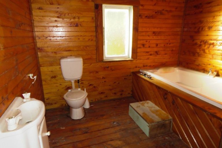 Photo of property in 29 Hattie Street, Reefton, 7830