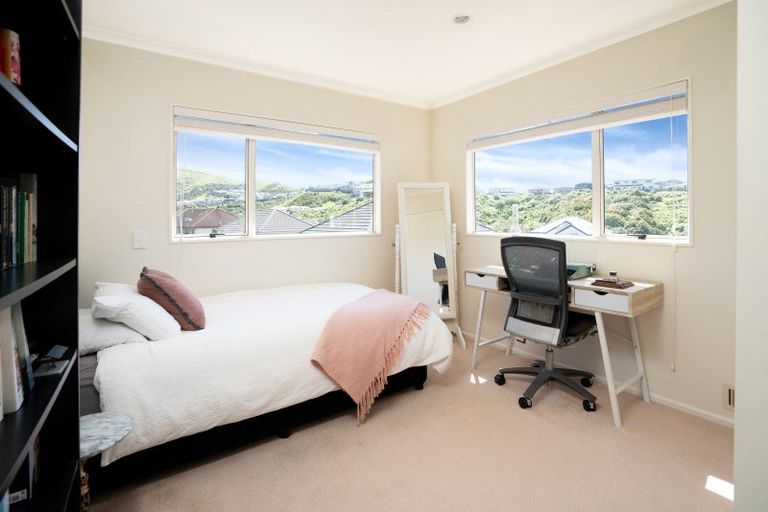 Photo of property in 2 Derry Hill, Churton Park, Wellington, 6037