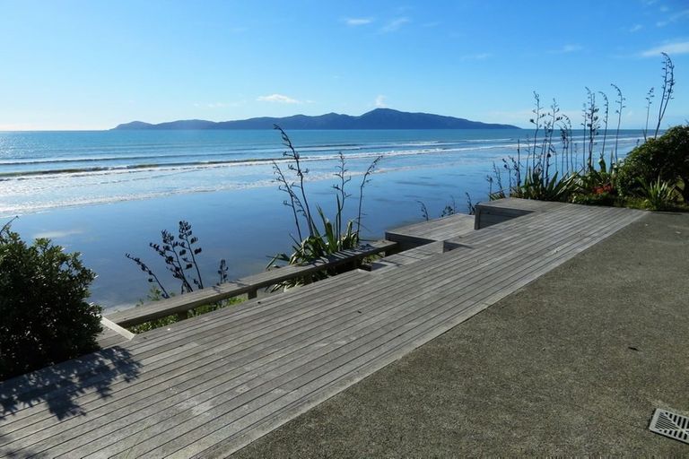 Photo of property in 74 The Esplanade, Raumati South, Paraparaumu, 5032