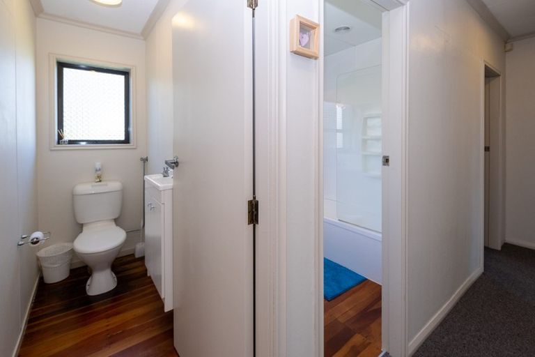 Photo of property in 44 Kent Terrace, Midhirst, Stratford, 4394