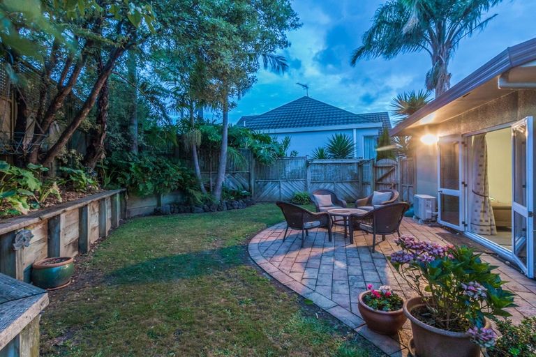 Photo of property in 14 Sailfish Drive, West Harbour, Auckland, 0618