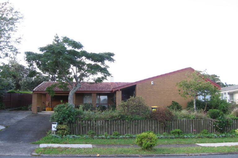 Photo of property in 28 Olena Avenue, Sunnyhills, Auckland, 2010