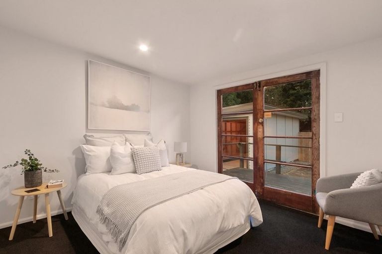 Photo of property in 211 Centaurus Road, Saint Martins, Christchurch, 8022